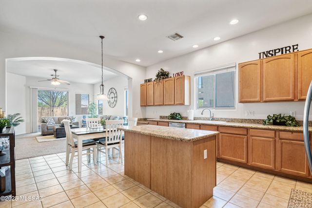 10613 S Miramar Canyon Pass, Vail, AZ 85641