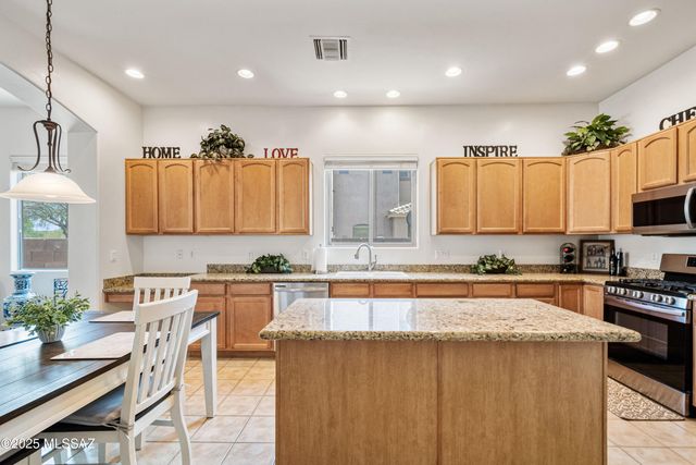 10613 S Miramar Canyon Pass, Vail, AZ 85641