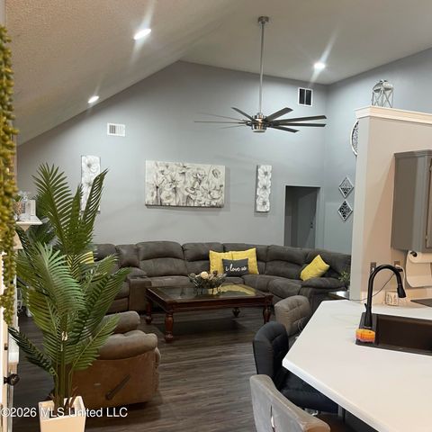 6875 SW 6875 Margaret Way Way, 1, Walls, MS 38680
