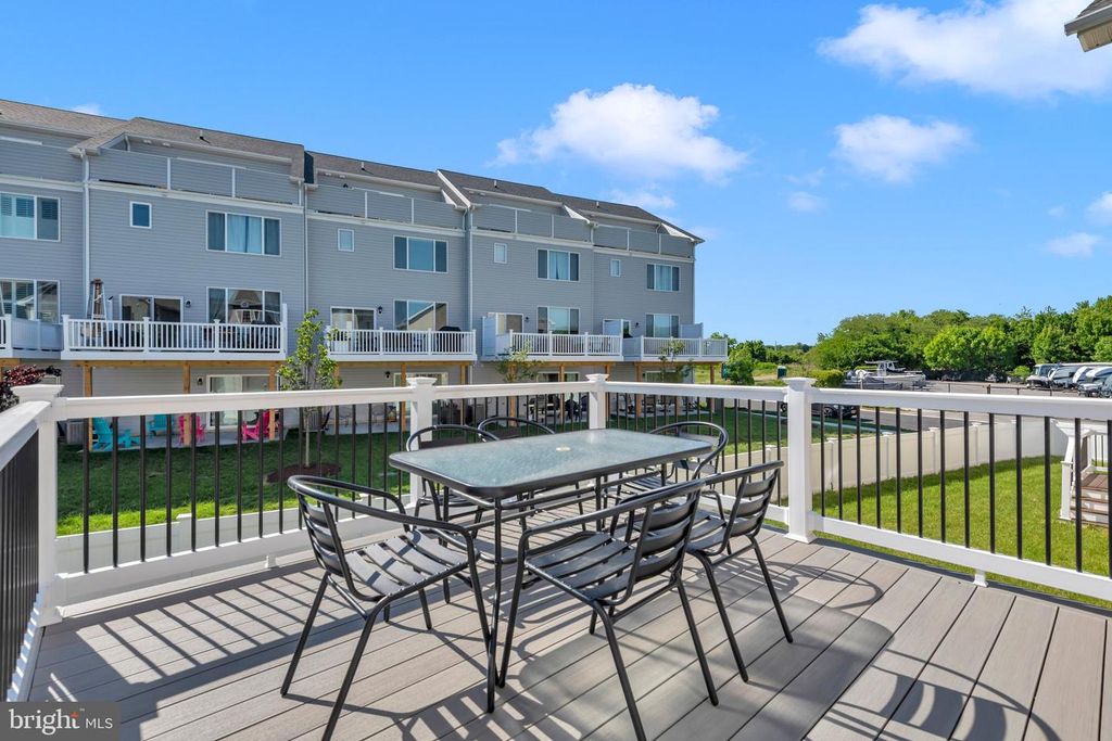 Image 17 of property listing at 335 ANNA CAROL DR, Stevensville, MD 21666