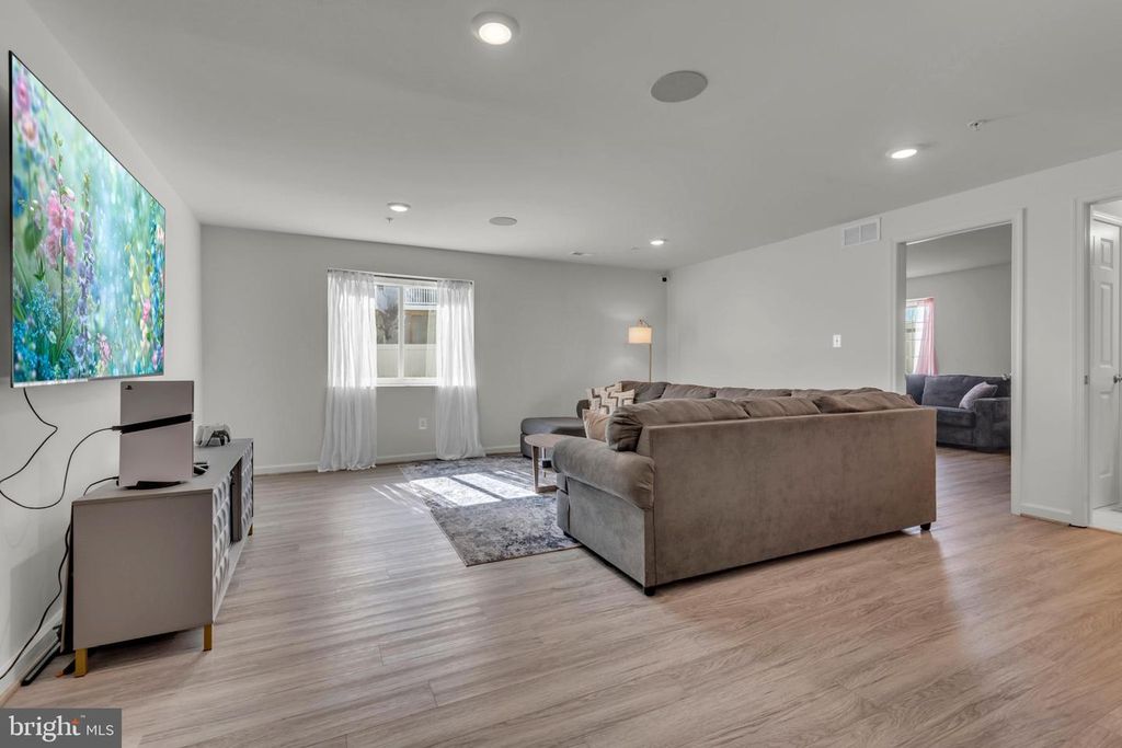 Image 36 of property listing at 335 ANNA CAROL DR, Stevensville, MD 21666