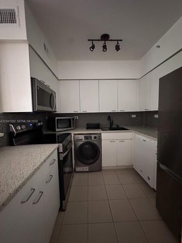 1500 Bay Rd 264S, Miami Beach, FL 33139