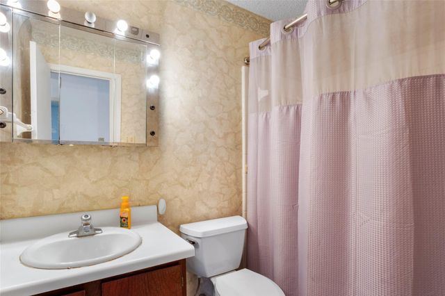 7023 Maczali Drive, Houston, TX 77489