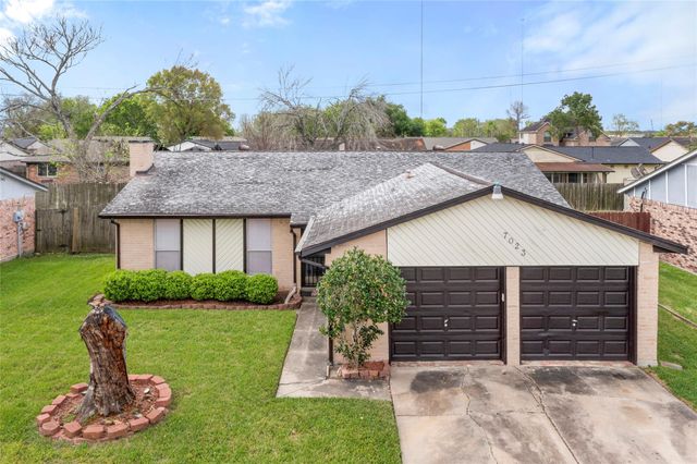 7023 Maczali Drive, Houston, TX 77489