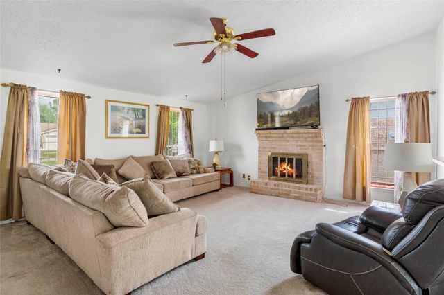 7023 Maczali Drive, Houston, TX 77489