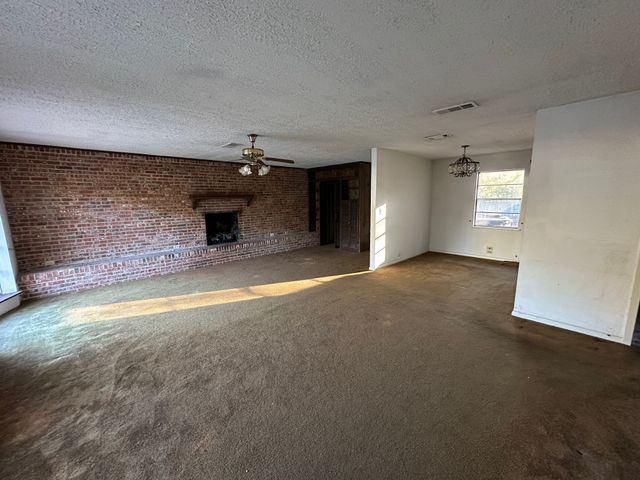 1143 Southland Park Drive, Shreveport, LA 71118