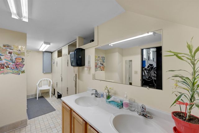 14 School Street, Bristol, VT 05443