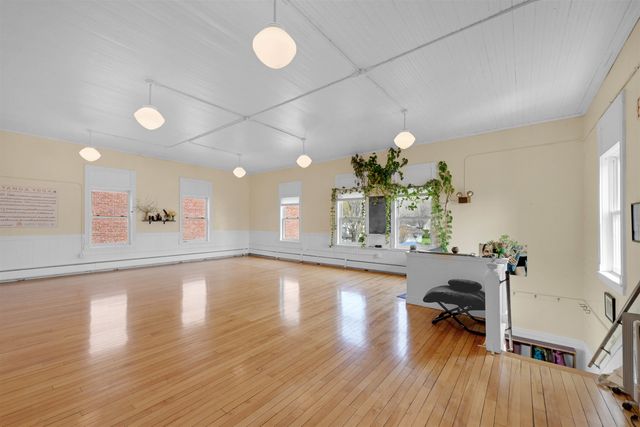 14 School Street, Bristol, VT 05443