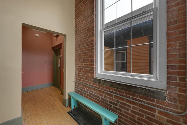 14 School Street, Bristol, VT 05443