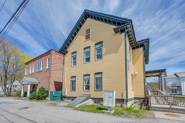 14 School Street, Bristol, VT 05443