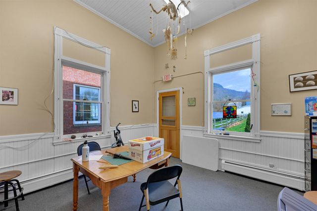 14 School Street, Bristol, VT 05443