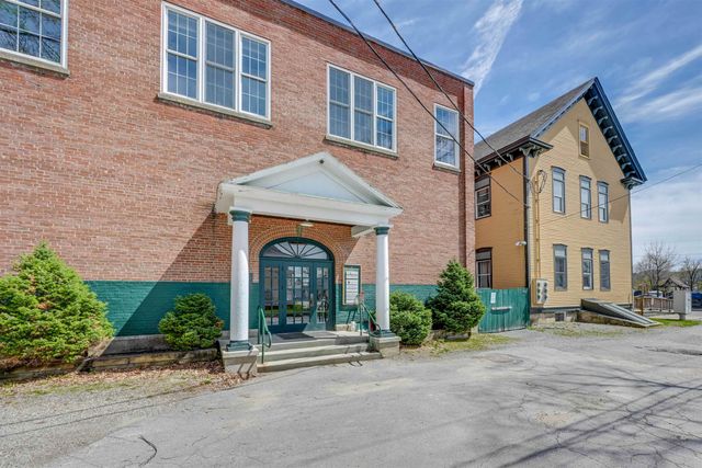 14 School Street, Bristol, VT 05443