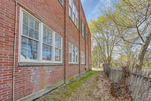 14 School Street, Bristol, VT 05443