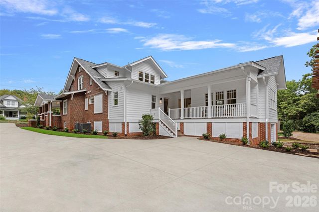 709 N Main Street, Davidson, NC 28036