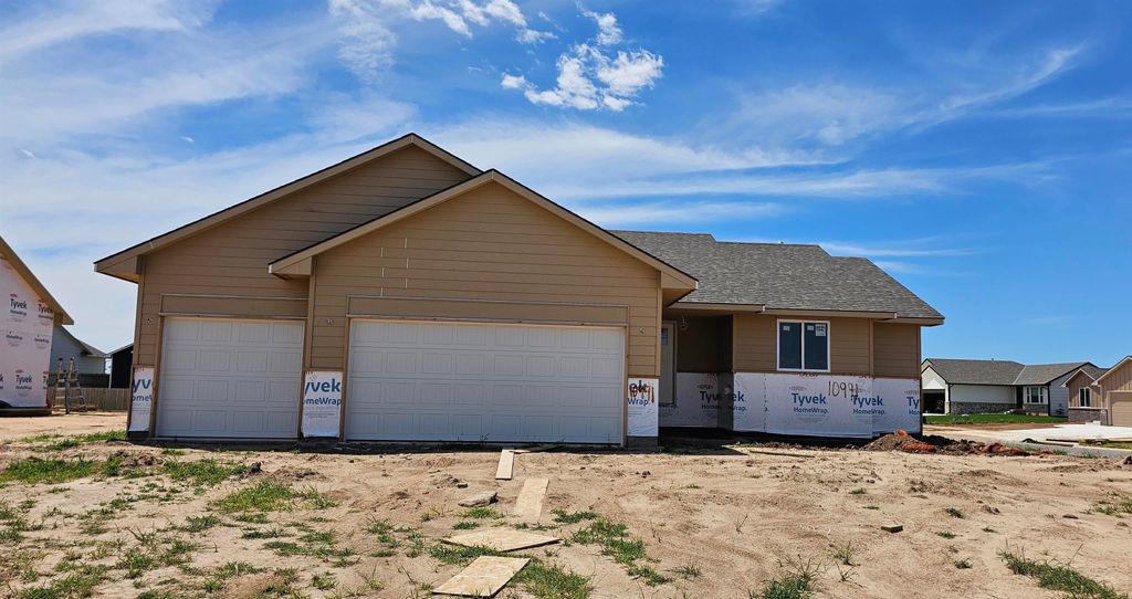 10991 W Sondra Ct, Maize, KS 67101