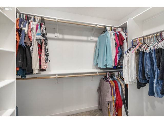 676 E WHITE OAK Ave, La Center, WA 98629