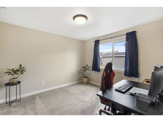 676 E WHITE OAK Ave, La Center, WA 98629