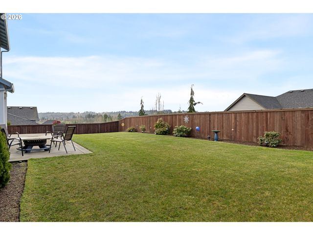 676 E WHITE OAK Ave, La Center, WA 98629