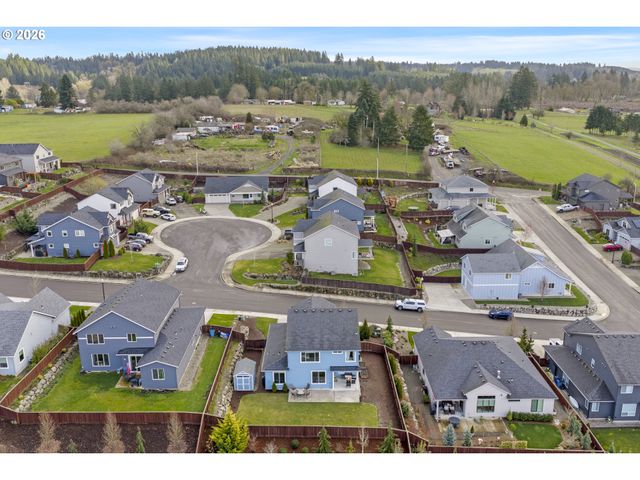 676 E WHITE OAK Ave, La Center, WA 98629