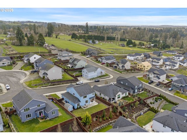 676 E WHITE OAK Ave, La Center, WA 98629