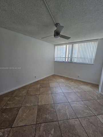 1880 N Congress Ave 302, West Palm Beach, FL 33401