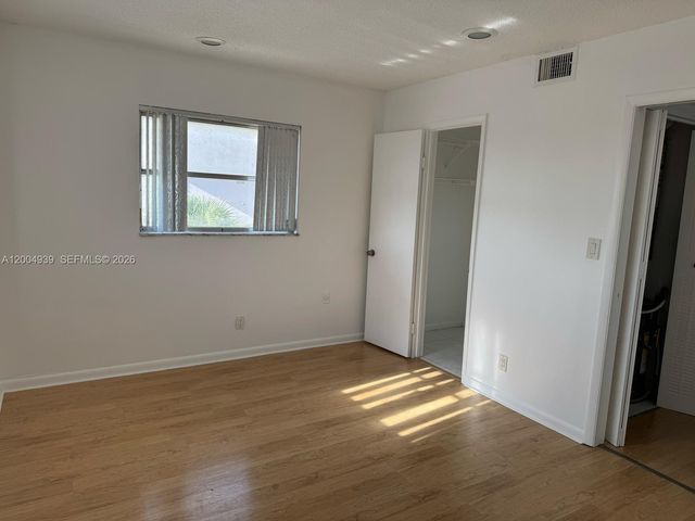 1880 N Congress Ave 302, West Palm Beach, FL 33401