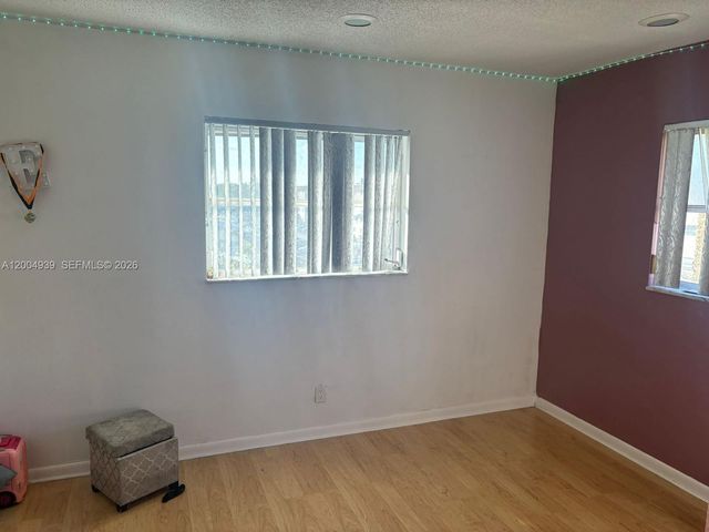 1880 N Congress Ave 302, West Palm Beach, FL 33401