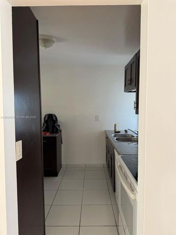 1880 N Congress Ave 302, West Palm Beach, FL 33401
