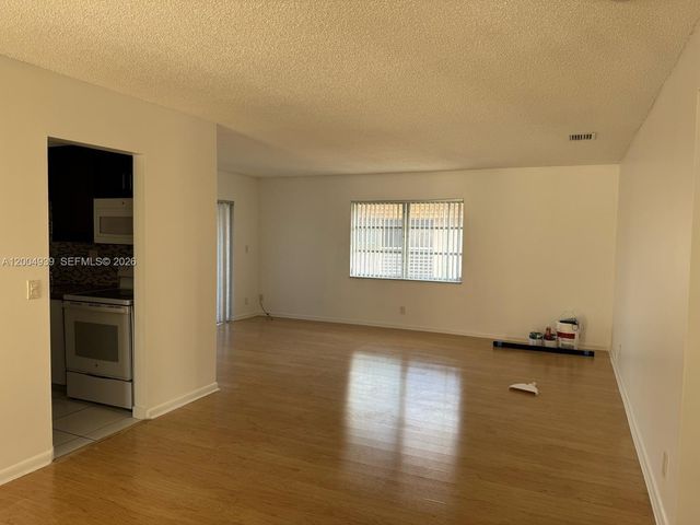 1880 N Congress Ave 302, West Palm Beach, FL 33401