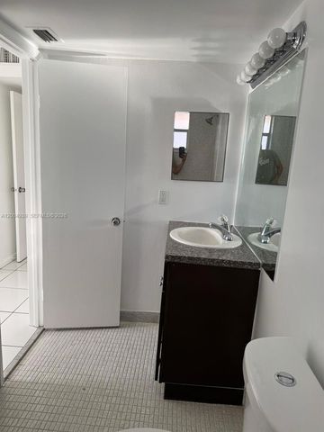 1880 N Congress Ave 302, West Palm Beach, FL 33401