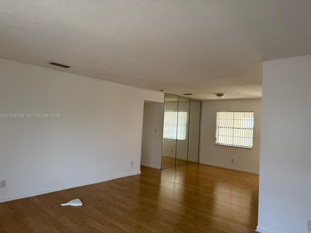 1880 N Congress Ave 302, West Palm Beach, FL 33401