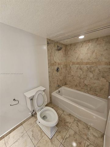 1880 N Congress Ave 302, West Palm Beach, FL 33401