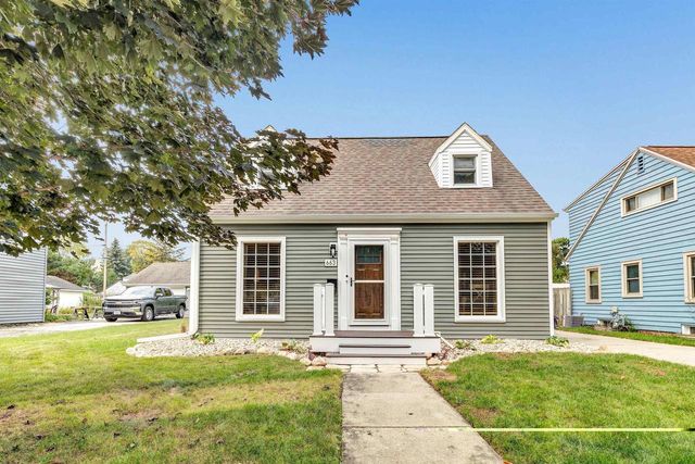 663 CHESTNUT STREET, Neenah, WI 54956