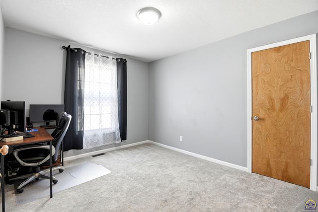 3832 NW Cherry Creek DR, Topeka, KS 66618