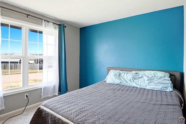 3832 NW Cherry Creek DR, Topeka, KS 66618