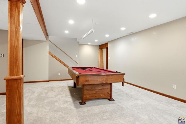 3832 NW Cherry Creek DR, Topeka, KS 66618