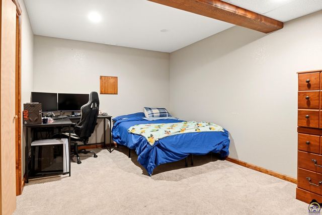 3832 NW Cherry Creek DR, Topeka, KS 66618