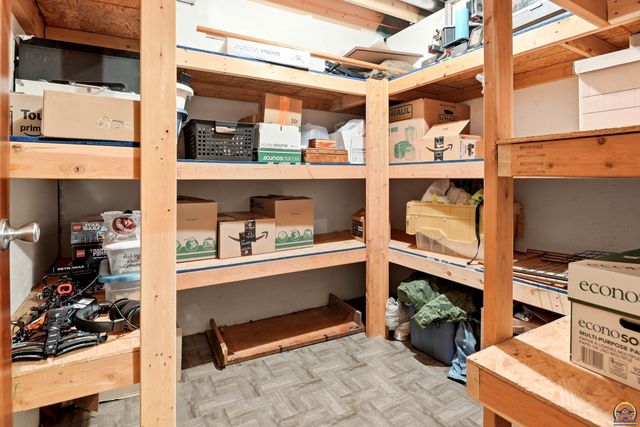 3832 NW Cherry Creek DR, Topeka, KS 66618