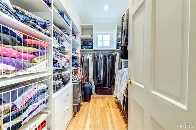 8161 Stratford Drive, St Louis, MO 63105