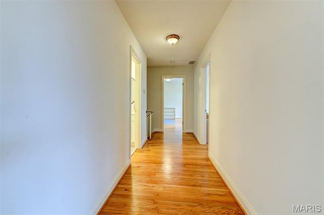 8161 Stratford Drive, St Louis, MO 63105