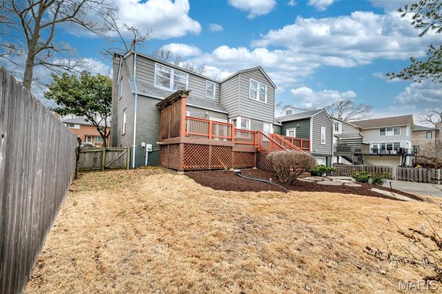 8161 Stratford Drive, St Louis, MO 63105