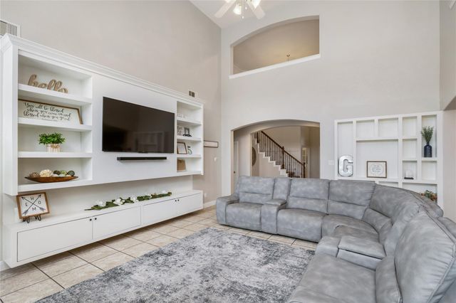 15311 Icet Creek Avenue, Mont Belvieu, TX 77523