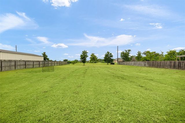 15311 Icet Creek Avenue, Mont Belvieu, TX 77523