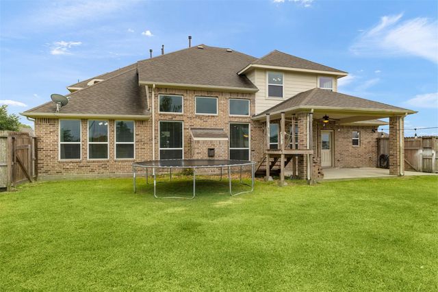 15311 Icet Creek Avenue, Mont Belvieu, TX 77523