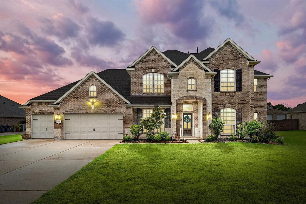 15311 Icet Creek Avenue, Mont Belvieu, TX 77523