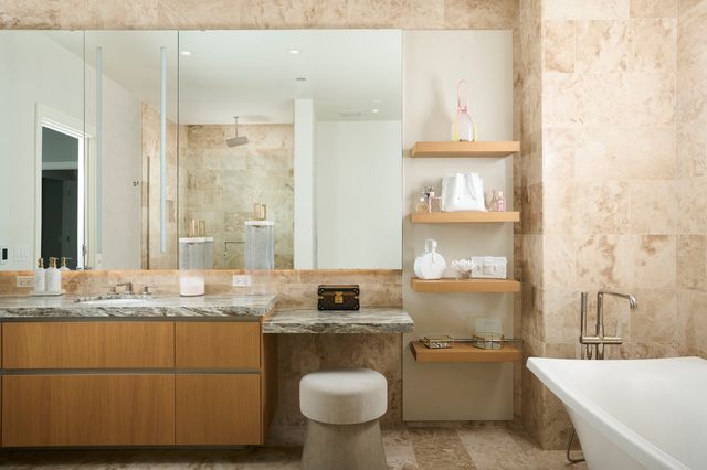 363 E Wacker Drive 6106, Chicago, IL 60601