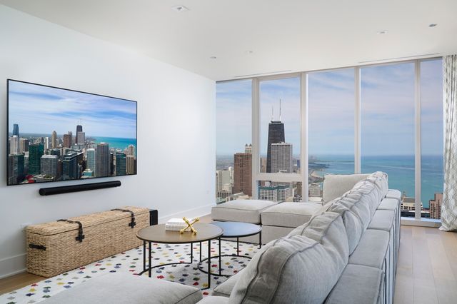 363 E Wacker Drive 6106, Chicago, IL 60601