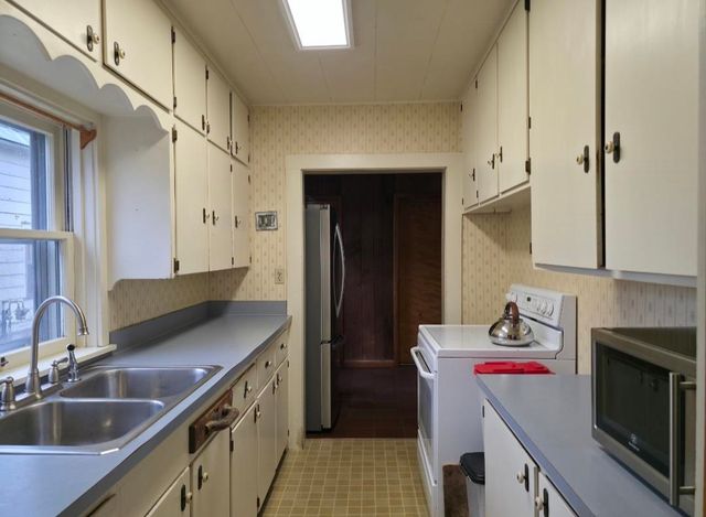 4132 Main, Paradise Twp, MI 49649