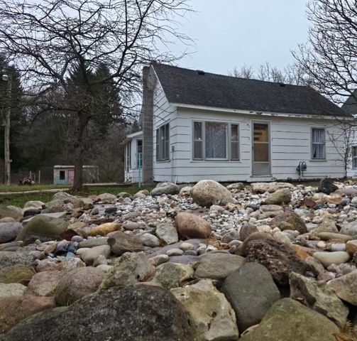 4132 Main, Paradise Twp, MI 49649