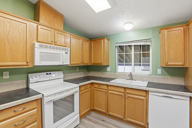 11303 E Jackson Ave, Spokane, WA 99206